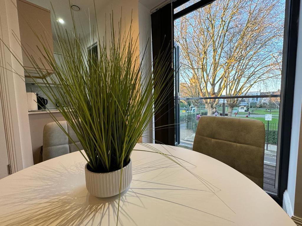 Villa 2 Bed 2 Bath Balcony View Wimbledon Tennis London Exterior foto